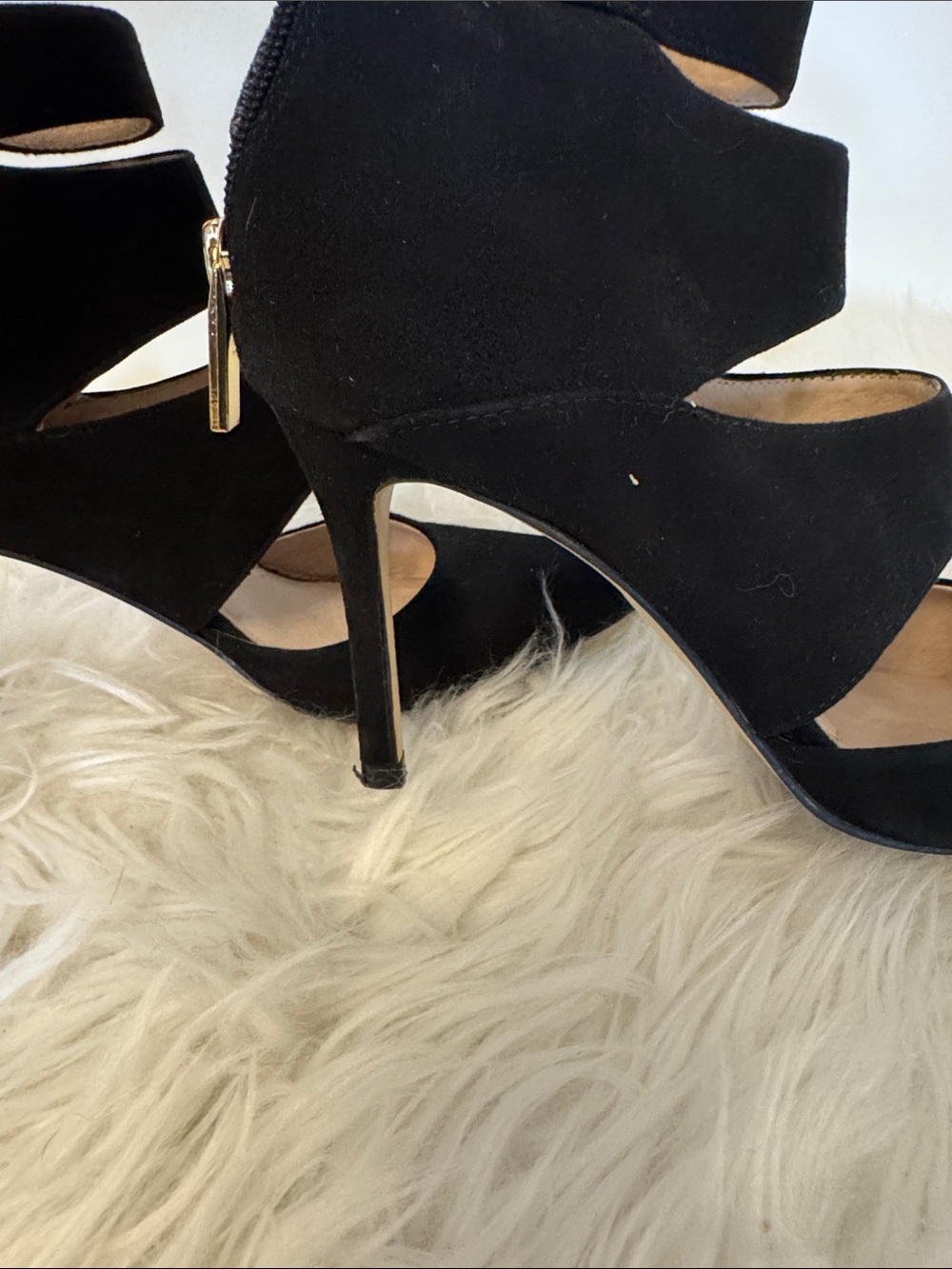Louise et Cie Black Strappy Pointed-Toe Heels - Picture 4 of 7